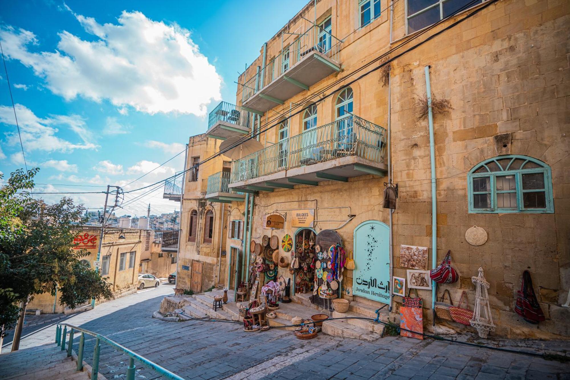 Jordan Heritage Madhafa Ал Салт Екстериор снимка