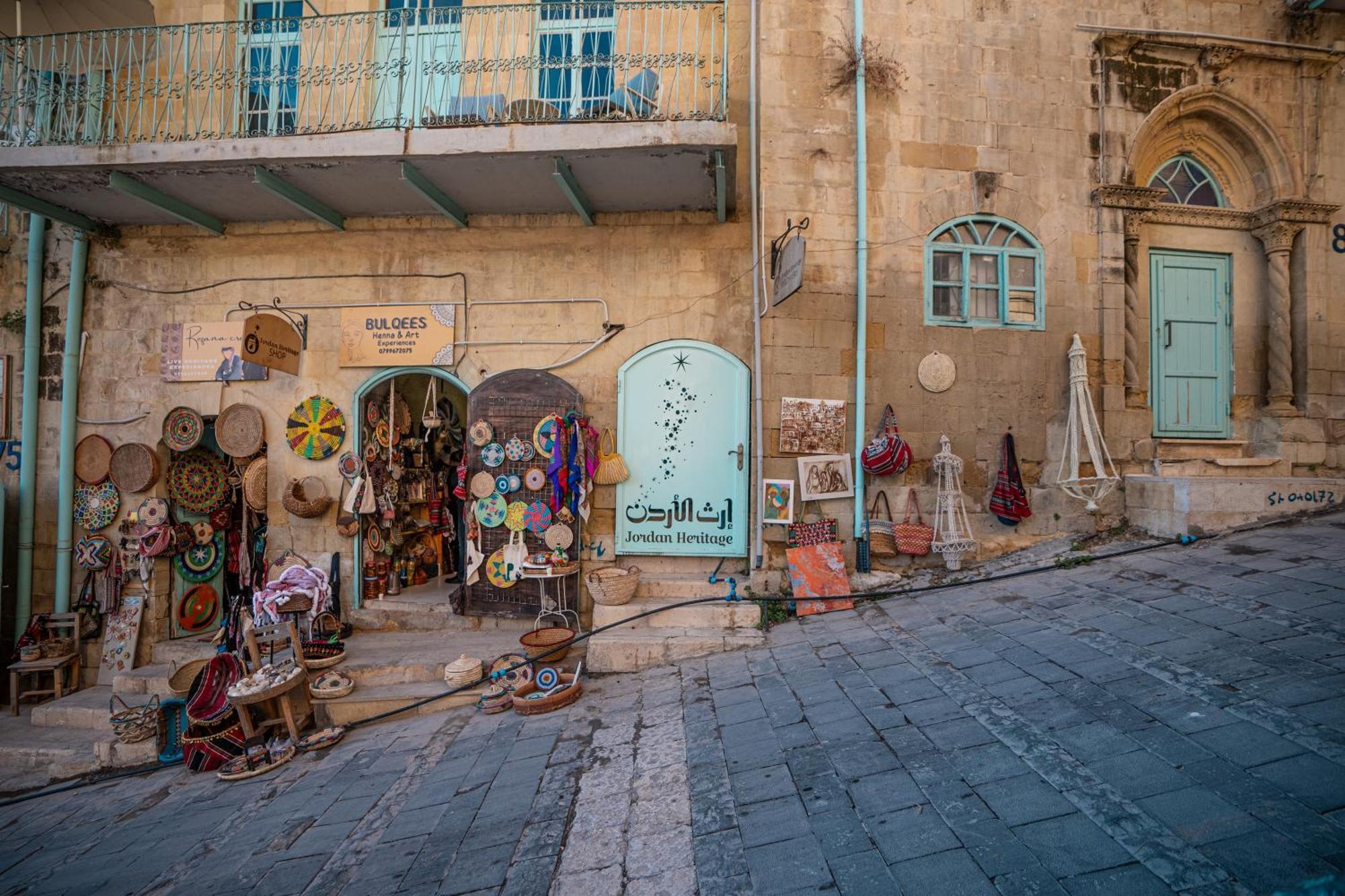 Jordan Heritage Madhafa Ал Салт Екстериор снимка